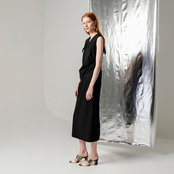SLEEVELESS WAIST DRAPE DRESS