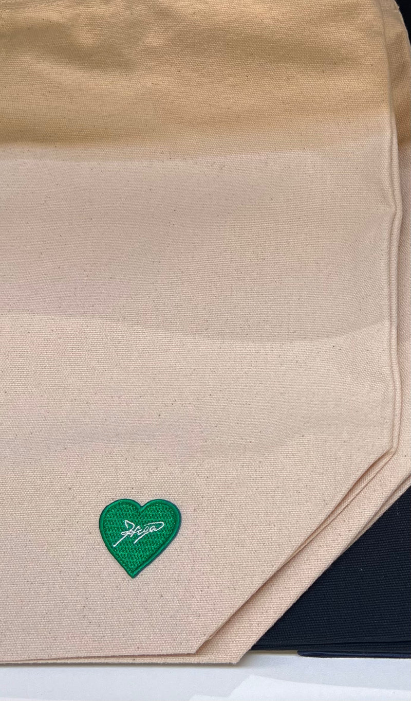 【予約商品】HEART CANVAS TOTE BAG